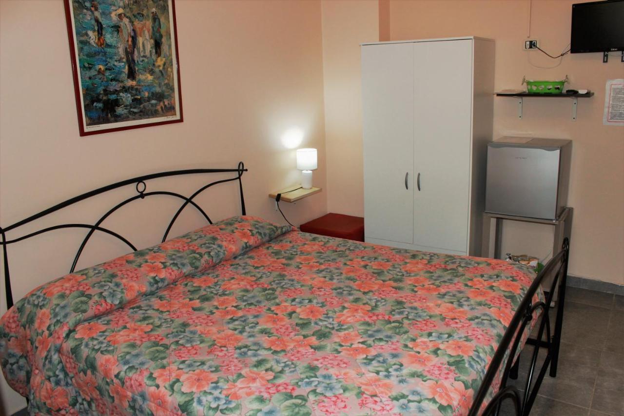 Casadolcecasalatina Bed & Breakfast Екстериор снимка