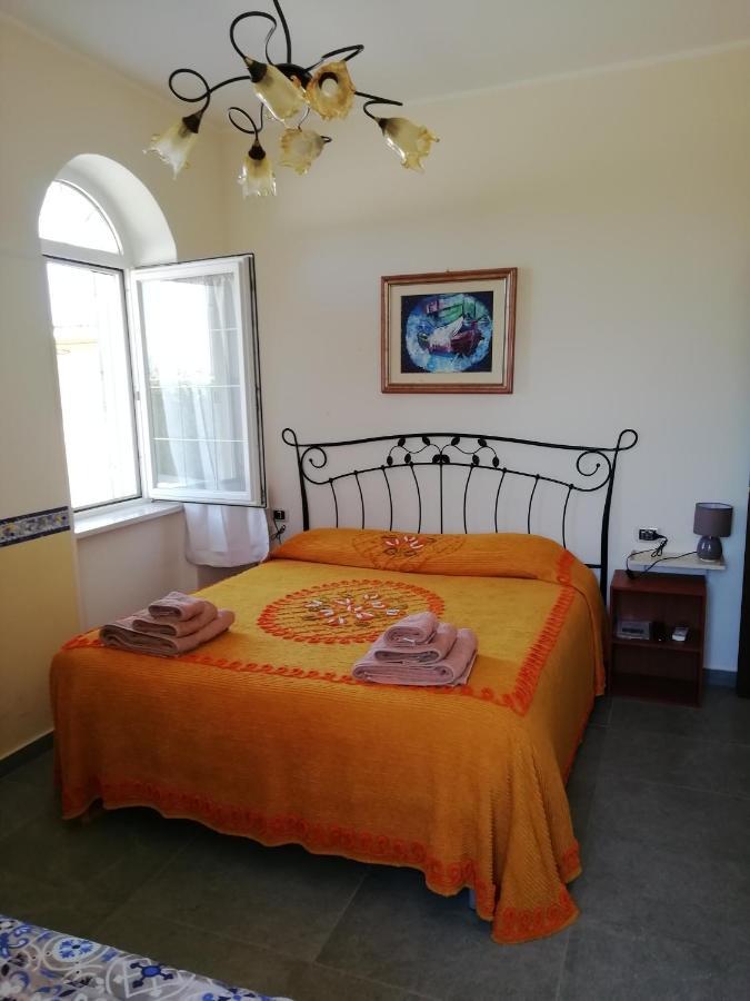 Casadolcecasalatina Bed & Breakfast Екстериор снимка