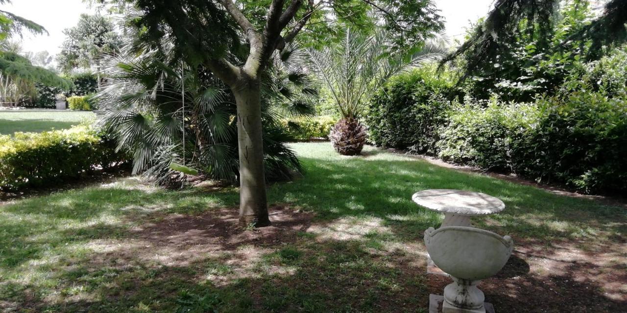 Casadolcecasalatina Bed & Breakfast Екстериор снимка