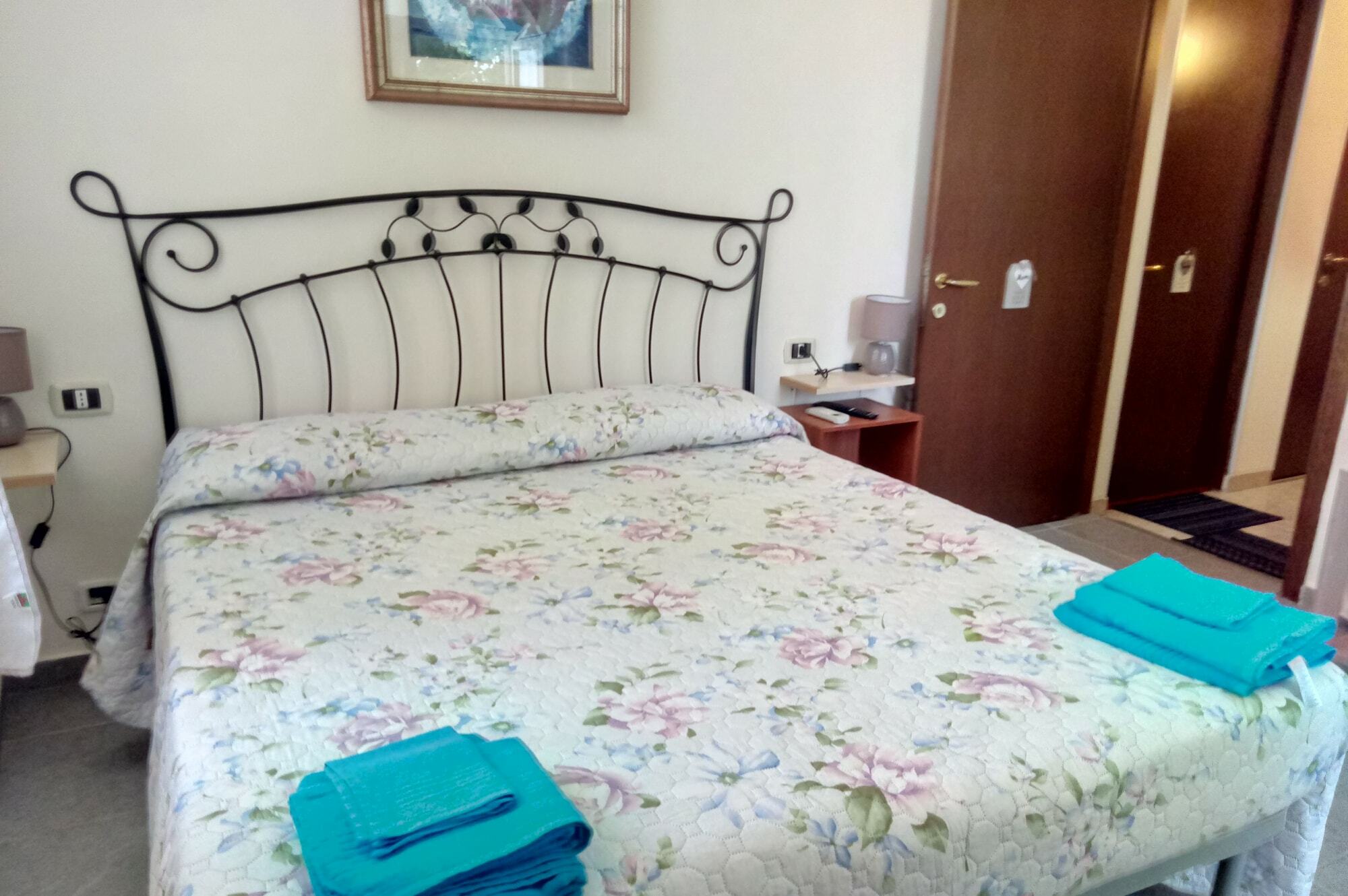 Casadolcecasalatina Bed & Breakfast Екстериор снимка